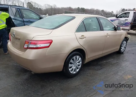 2011 Toyota Camry Le z USA, uszkodzony, nr VIN 4T1BF3EK2BU142148